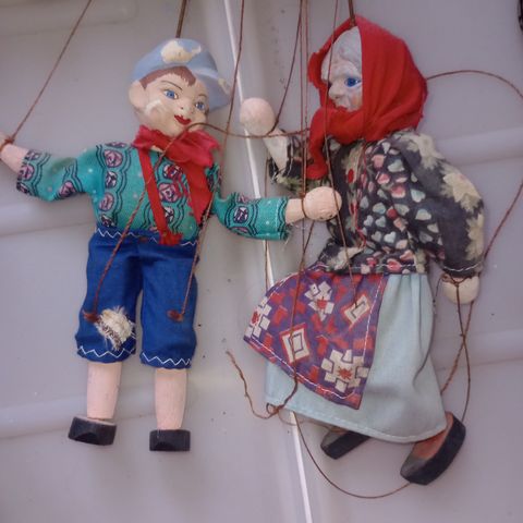 To marionetter fig ,fra ca 1920 leker