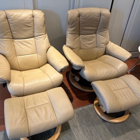 2 stk. Stressless Mayfair (?) lenestoler m/krakk fra Ekornes