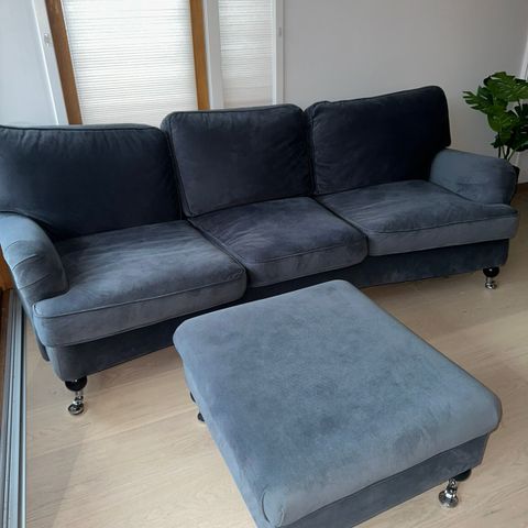 3 sits fløyel sofa selges