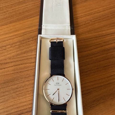 Daniel Wellington klokke i rosegull