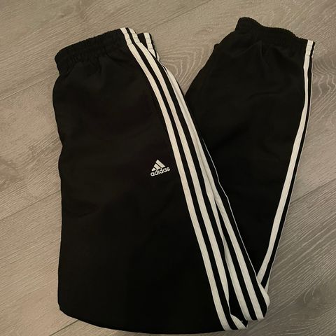 Adidas bukse str S