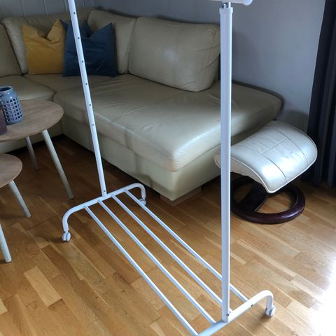 Klesstativ RIGGA fra Ikea