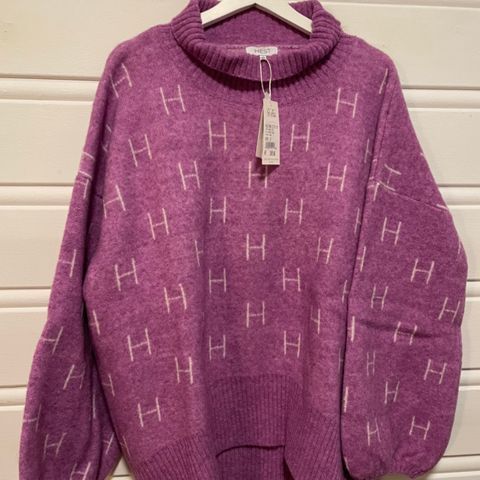 Ny Hést radiant orchid str 1 og 0