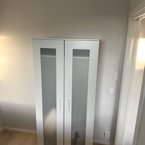 Garderobe skap IKEA (kan leveres)