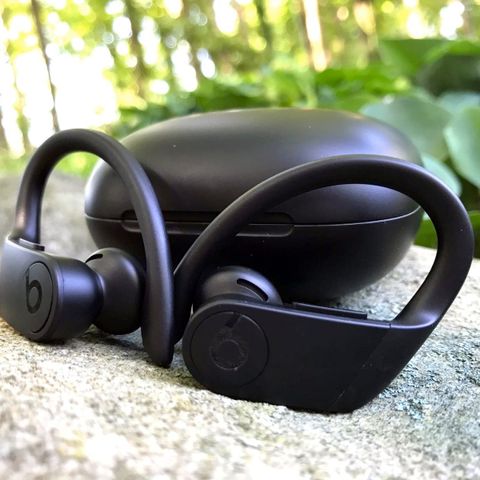 ønskes kjøpt  Powerbeats Pro