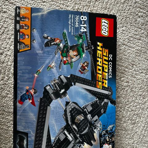 Utgått Lego 76046: Heroes of Justice Sky High Battle