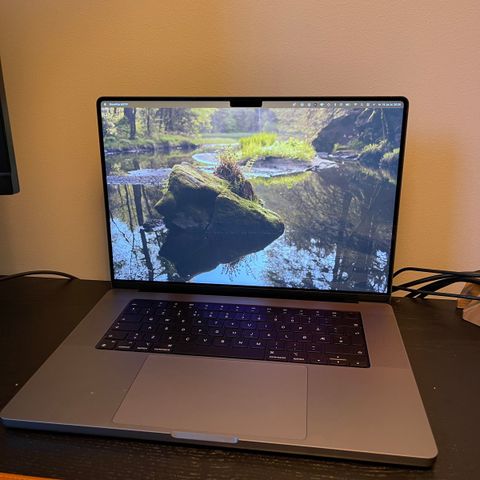 macbook pro m1 16’ 32gb