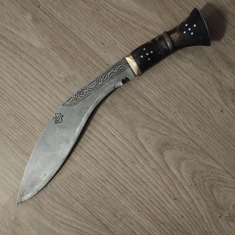 Gurkha Kniv