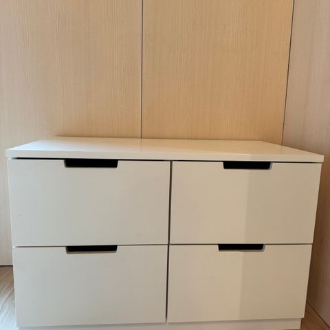 Nordli kommode med 4 skuffer