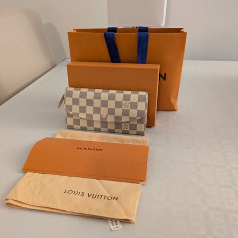 Louis Vuitton lommebok Emilie NM D.Azur