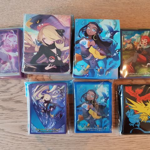 Pokémon Center Deck Sleeves / Deck Case