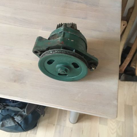 Volvo Penta Md 7. Dynamo .