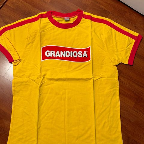 Grandiosa t-skjorte