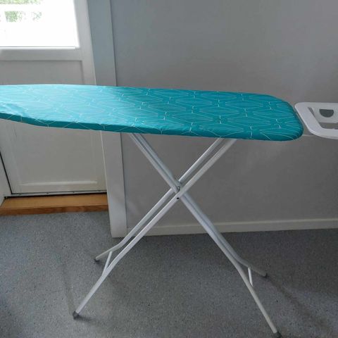 Strykebrett / Ironing Board