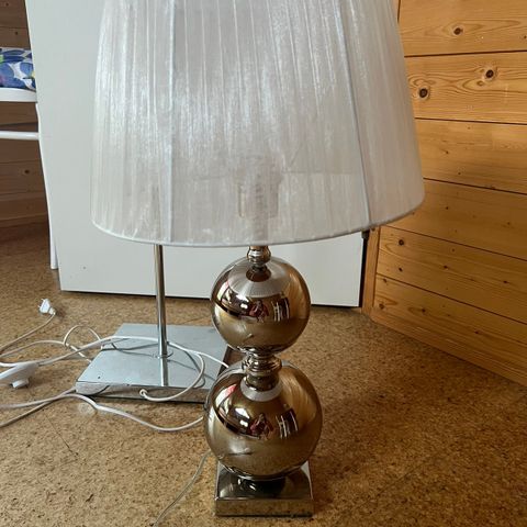 Trendy bordlampe