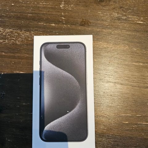 iPhone 15 Pro 5G smarttelefon 128GB Svart Titan