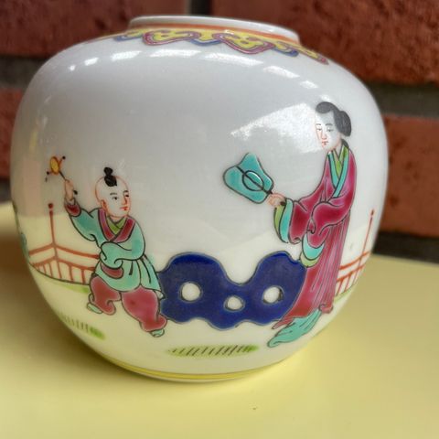 Kinesisk vintage vase / ingefærkrukke