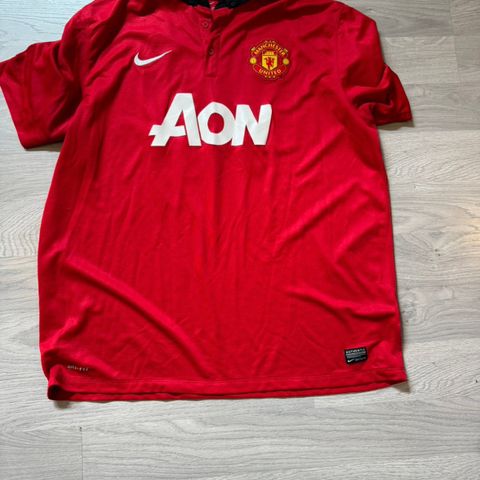 Manchester United Hjemmedrakt 2013/2014, Januzaj