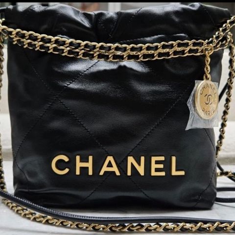 Chanel 22 mini