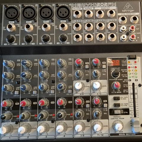 Behringer Xenyx 1202FX mixer