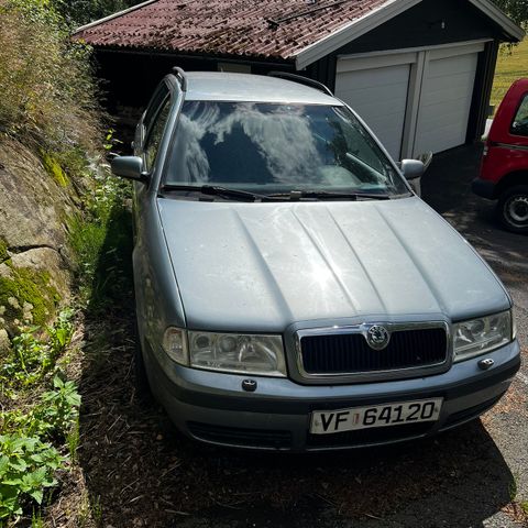 Skoda 1,9 tdi selges til høys bydende