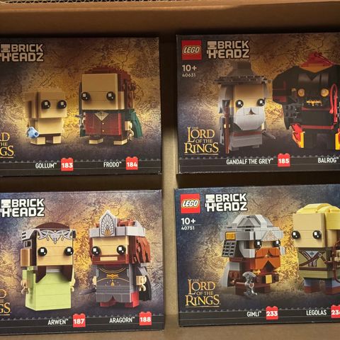 Lego LOTR Brickheadz x 4