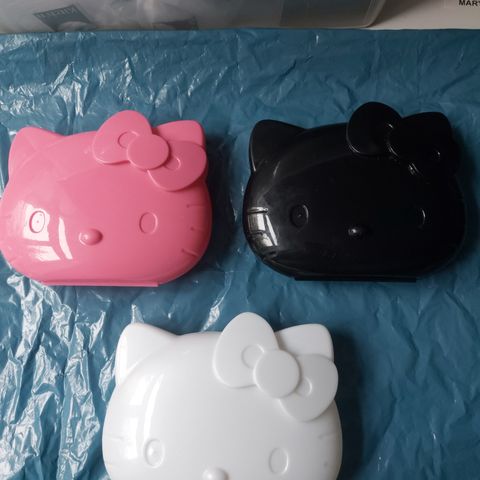 3 Hello kitty mat boks