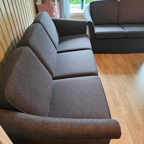 Pen 3 + 2 seter sofa fra Sitwell selges