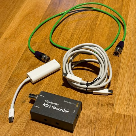 Blackmagic UltraStudio Mini Recorder (med kabler)