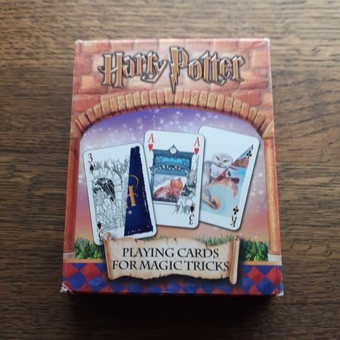 HARRY POTTER PLAYING CARDS FOR MAGIC TRICKS.