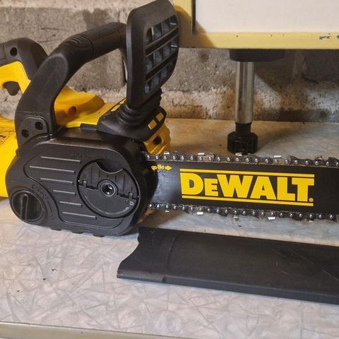 DeWalt DCM565 motorsag (kun kropp / uten batteri)