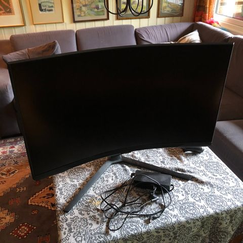 Samsung 32" 240hz 1ms gamingskjerm - Odyssey Smart G6 selges!