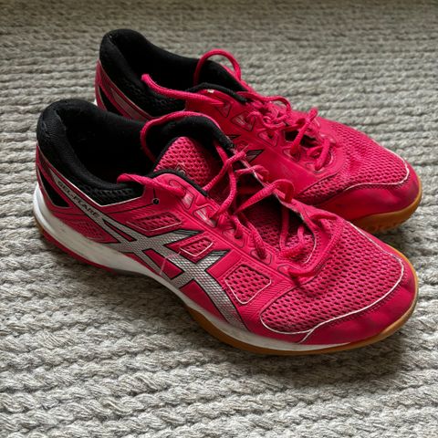 Asics hallsko str 40