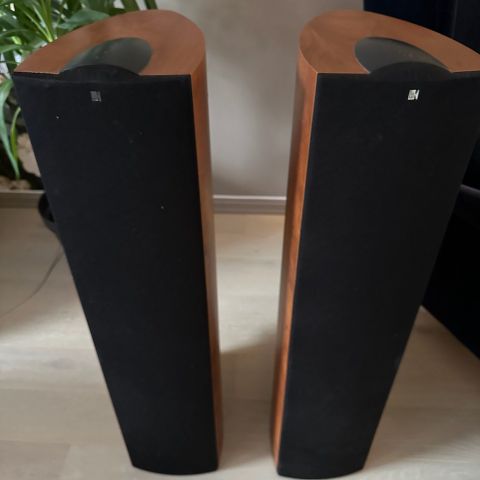 Kef iQ9 høyttalere