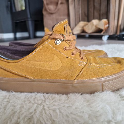 Lite brukt skatesko fra Nike SB Zoom Air Str 38,5 (Stefan Zanosky)