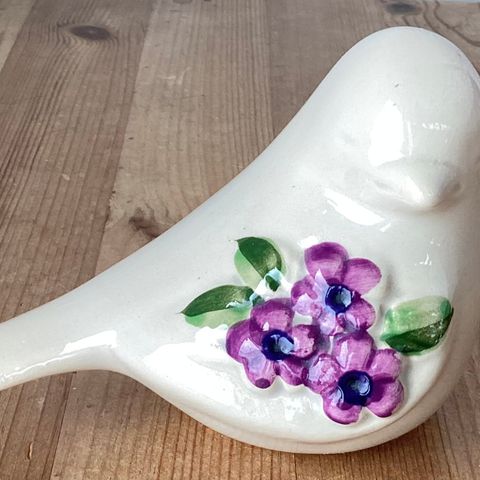 RETRO-1970-tallet-DECO. Design ROSA LJUNG. 1 meget flott håndmalt keramikk fugl.