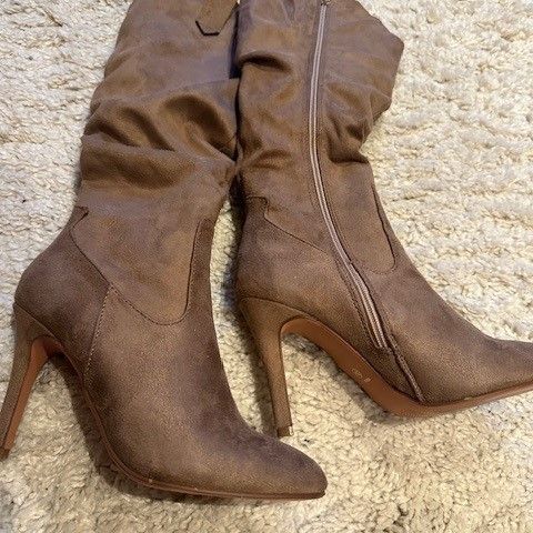 Beige boots, str 39