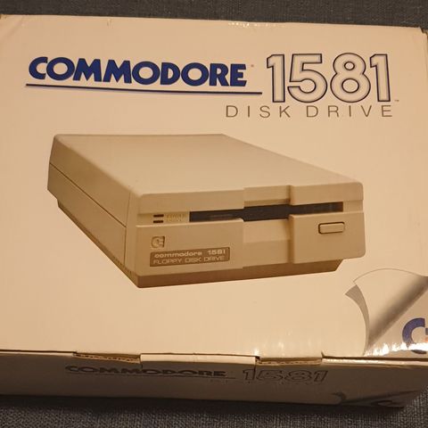 Commodore 1581 floppy drive