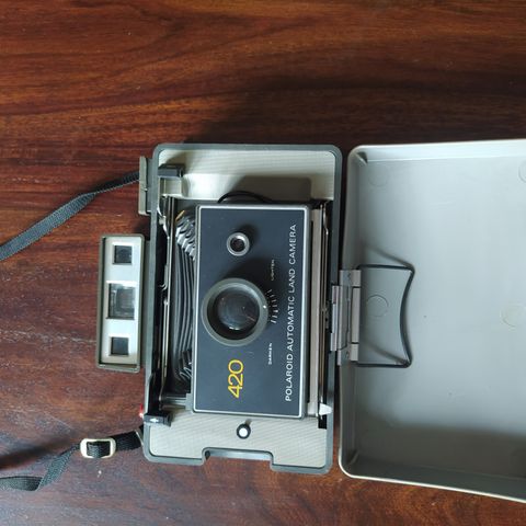 Polaroid 420 kamera