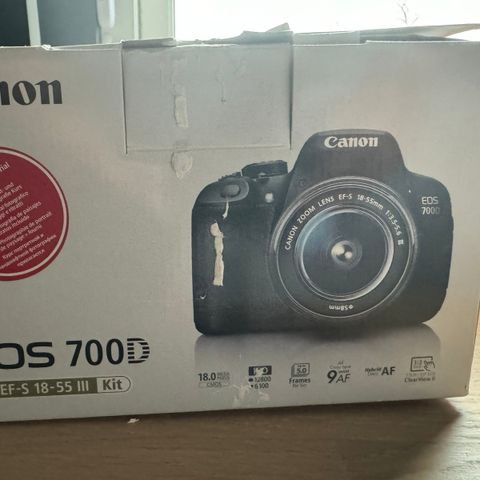 Canon EOS 700D SLR kamerakit (2 linser + batteri + fjernkontroll , se bilder)