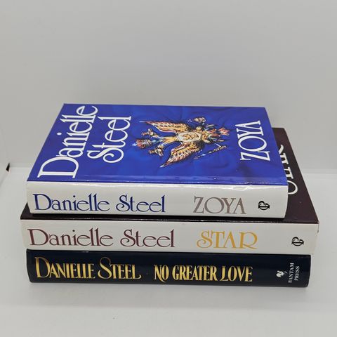 3 stk engelske Danielle Steel hardcover bøker