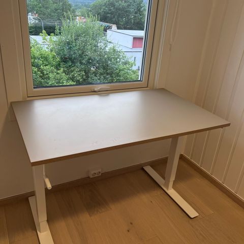 Ikea Skarsta/Trotten hev/senk kontorbord - som NY