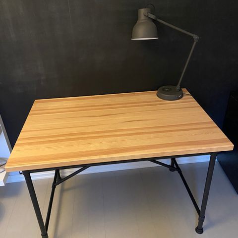 Kullaberg skrivebord IKEA