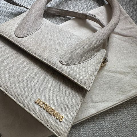 Jacquemus veske i beige canvas