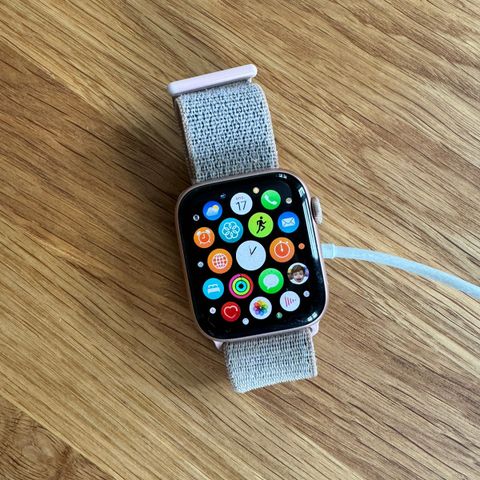 Apple Watch - Series 4, 44mm, GPS