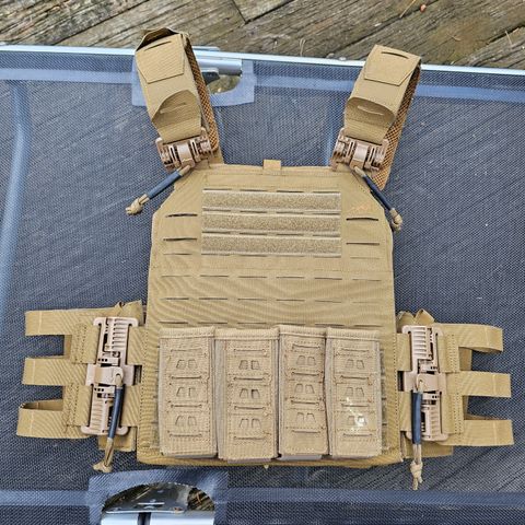 Tasmanian tiger QR LC 346 coyote Brown plate carrier