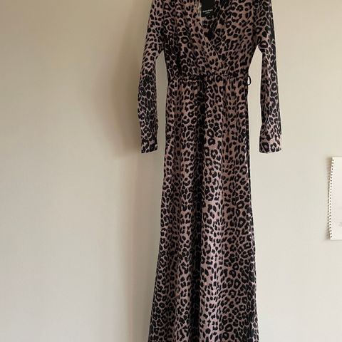 Leopardmønstret kjole 36/38