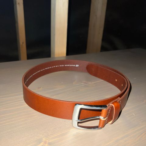 Rød/brun belte