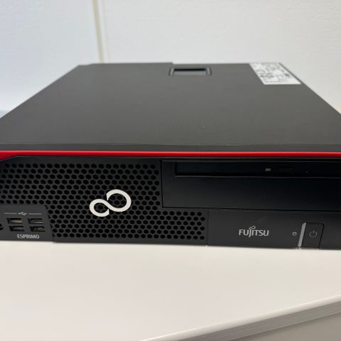 Fujitsu kompakt stasjonær PC