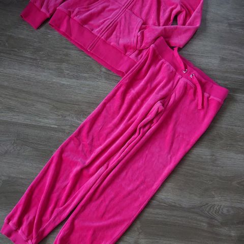 Velour joggedress str 158/164